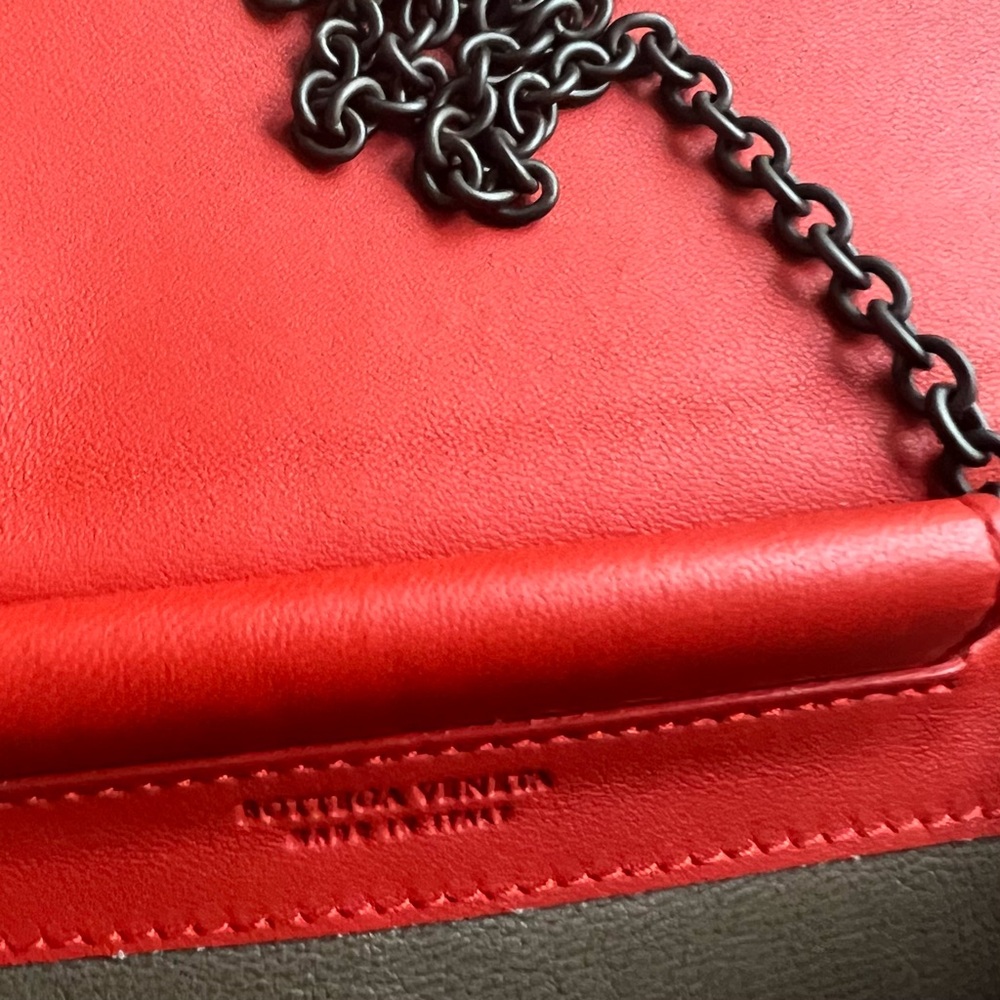 Bottega Veneta Intrecciato Red Woven Leather Clutch Purse - Picture 13 of 14